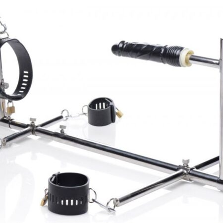 Imprisoned Bondagerek Met Dildo