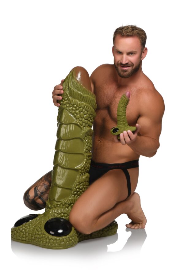 XR Brands - Reusachtig Geschubd Moerasmonster Dildo - Groen - Afbeelding 10